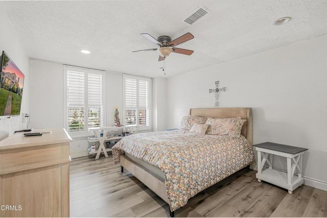 1558 E Avenue R7, Palmdale, CA 93550
