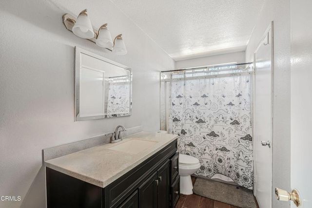 1558 E Avenue R7, Palmdale, CA 93550