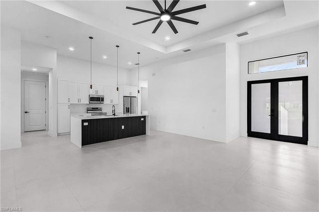 417 SW 23rd TER, Cape Coral, FL 33991