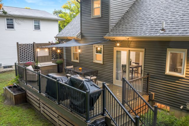 2531 Longmeadow Street NW, Grand Rapids, MI 49504