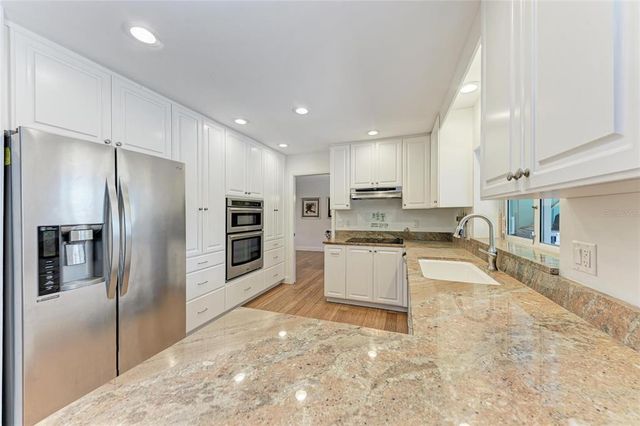 3336 PEMBROOK DRIVE, Sarasota, FL 34239