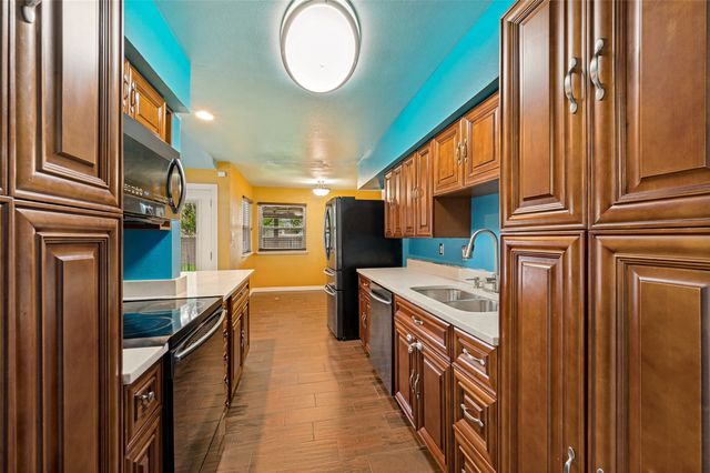 3259 Saint Croix Drive, Dallas, TX 75229