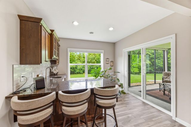 3564 Cove Point Circle NW, Prior Lake, MN 55372