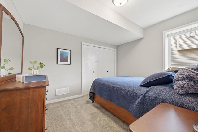 3564 Cove Point Circle NW, Prior Lake, MN 55372