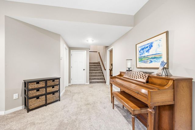 3564 Cove Point Circle NW, Prior Lake, MN 55372