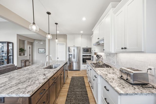 3564 Cove Point Circle NW, Prior Lake, MN 55372