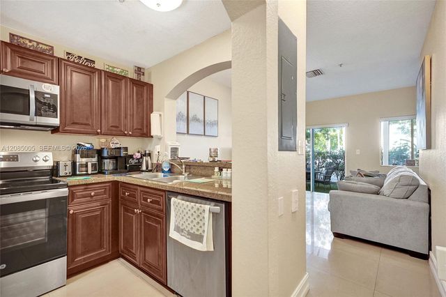 7985 NW 8th Street 104A, Miami, FL 33126