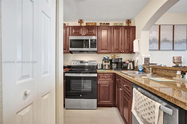 7985 NW 8th Street 104A, Miami, FL 33126
