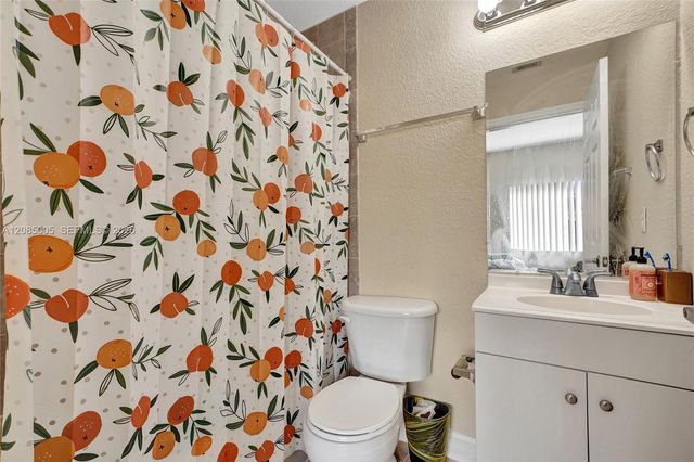 7985 NW 8th Street 104A, Miami, FL 33126