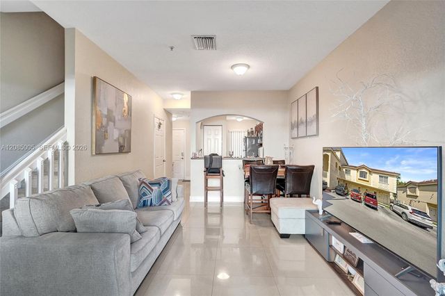 7985 NW 8th Street 104A, Miami, FL 33126
