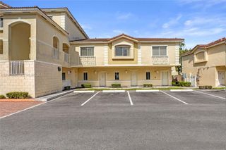 7985 NW 8th Street 104A, Miami, FL 33126