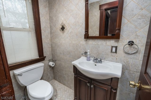 28 Prescott Ave, Clifton City, NJ 07011