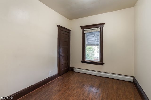 28 Prescott Ave, Clifton City, NJ 07011