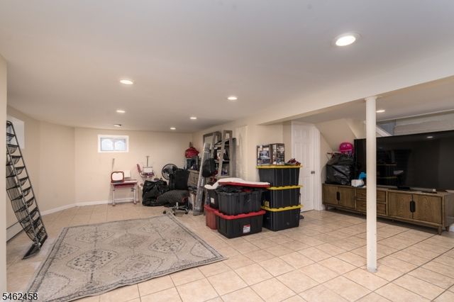 28 Prescott Ave, Clifton City, NJ 07011