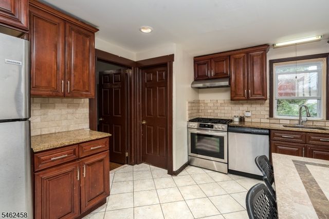 28 Prescott Ave, Clifton City, NJ 07011
