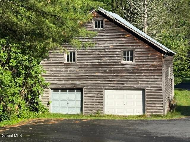 28 Starcrest Drive, Sand Lake, NY 12153