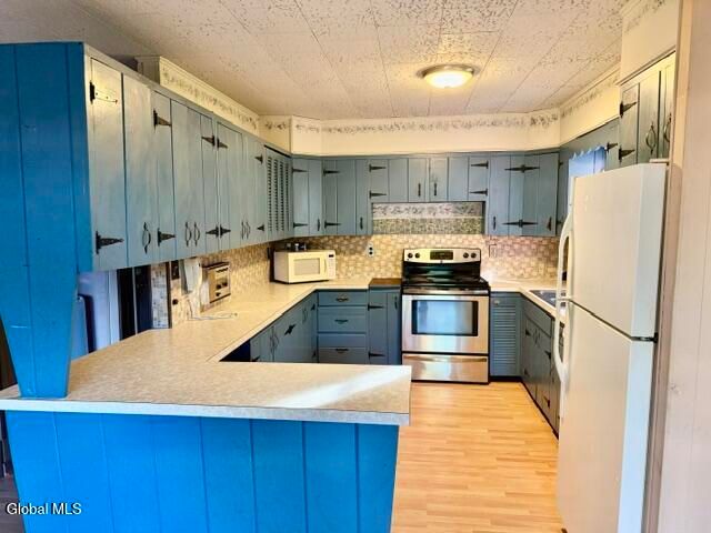 28 Starcrest Drive, Sand Lake, NY 12153