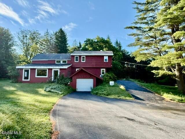 28 Starcrest Drive, Sand Lake, NY 12153