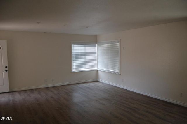 896 Creekside Circle, Camarillo, CA 93012