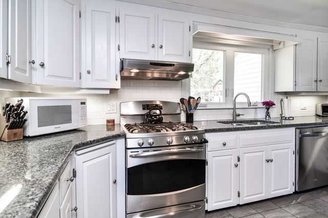 15 Maple Lane, Framingham, MA 01702