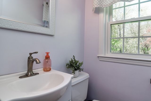 15 Maple Lane, Framingham, MA 01702