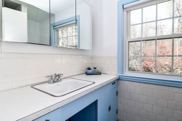 15 Maple Lane, Framingham, MA 01702