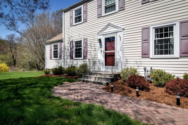 15 Maple Lane, Framingham, MA 01702