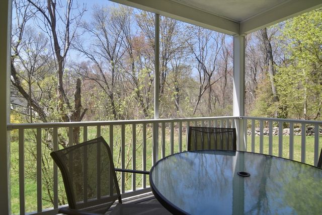 15 Maple Lane, Framingham, MA 01702