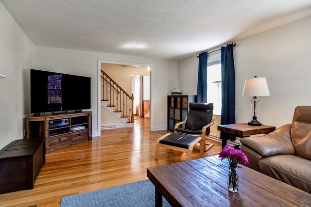 15 Maple Lane, Framingham, MA 01702