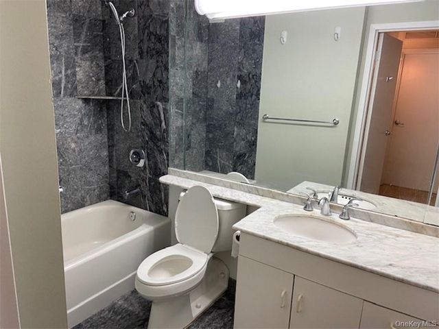 4 Martine Avenue 408, White Plains, NY 10606