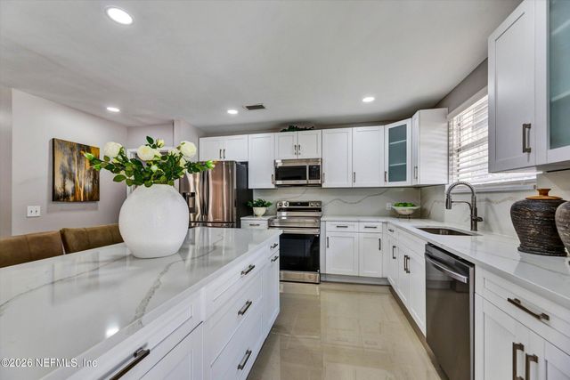 7569 PARK CITY Drive, Jacksonville, FL 32244