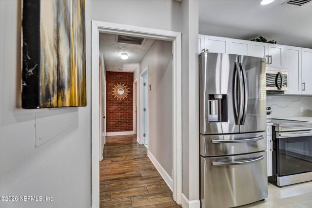 7569 PARK CITY Drive, Jacksonville, FL 32244