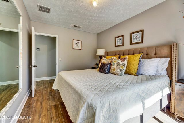 7569 PARK CITY Drive, Jacksonville, FL 32244