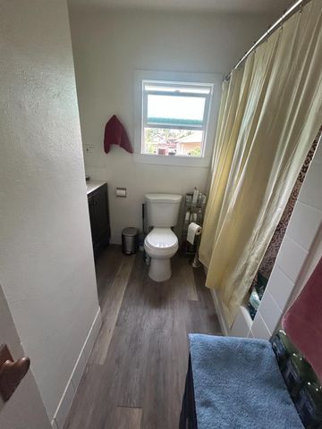 313 E Sacramento Street, Coalinga, CA 93210