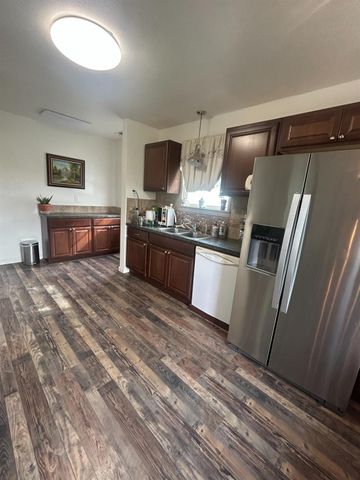 313 E Sacramento Street, Coalinga, CA 93210