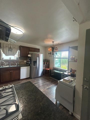 313 E Sacramento Street, Coalinga, CA 93210