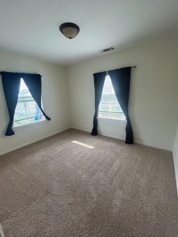 313 E Sacramento Street, Coalinga, CA 93210