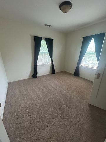 313 E Sacramento Street, Coalinga, CA 93210