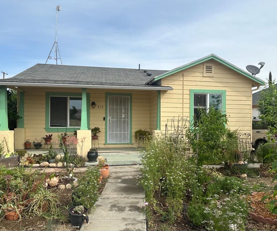 313 E Sacramento Street, Coalinga, CA 93210