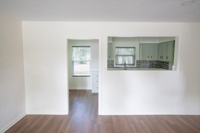 55 Elm Court, Lake Jackson, TX 77566