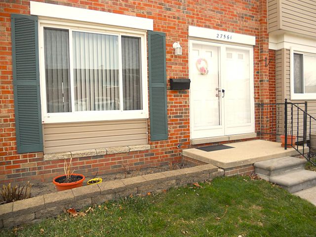 27561 Concord Avenue, Warren, MI 48093