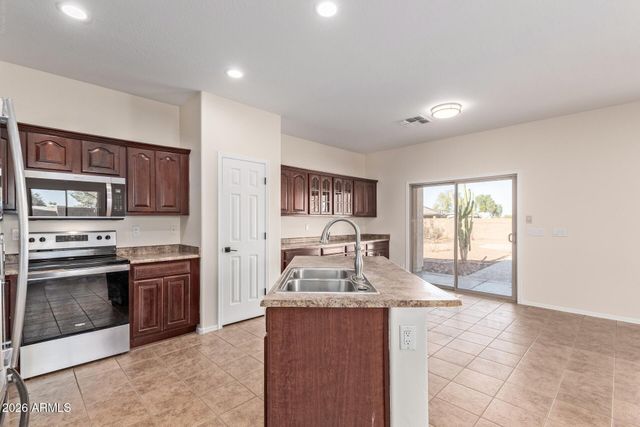 7612 S 70th Lane, Laveen, AZ 85339