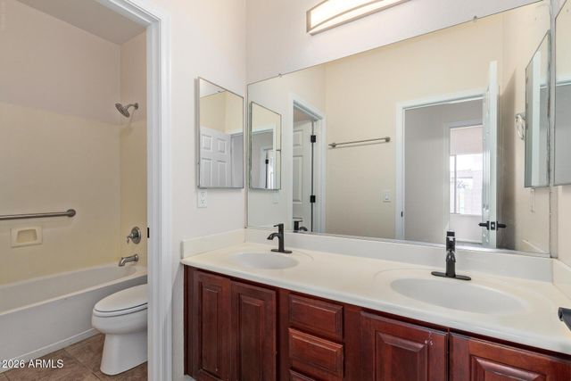 7612 S 70th Lane, Laveen, AZ 85339