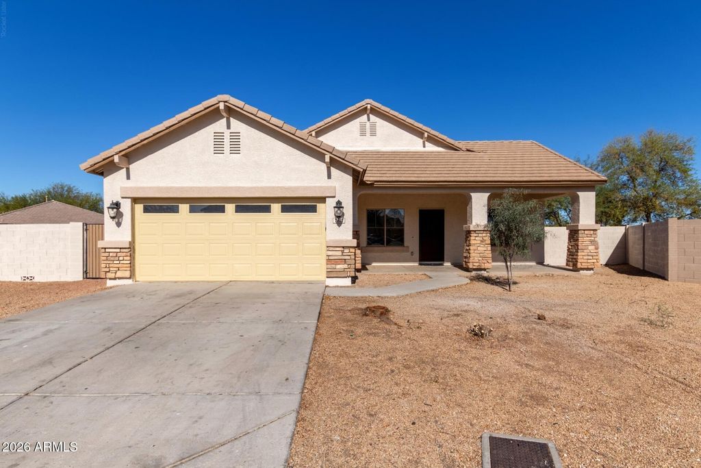 7612 S 70th Lane, Laveen, AZ 85339