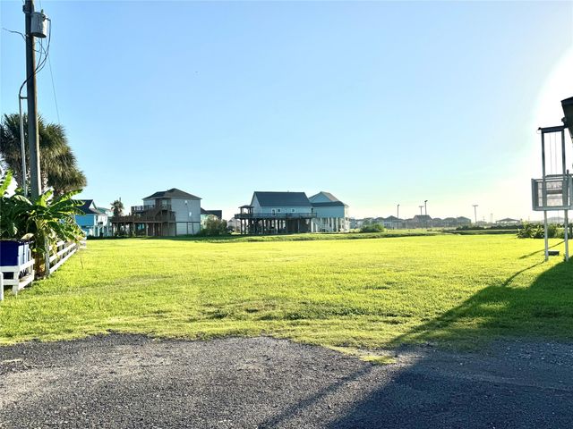 2365 Sandman, Crystal Beach, TX 77650