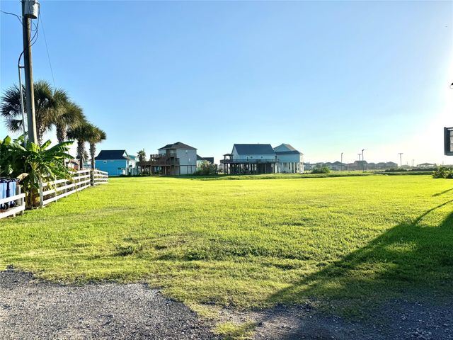2365 Sandman, Crystal Beach, TX 77650
