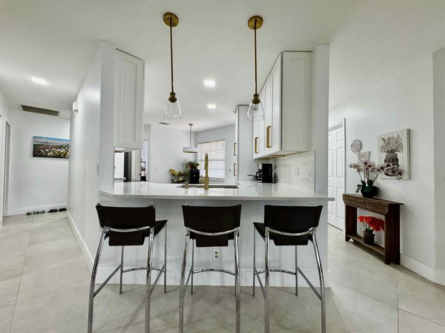 9106 Chatsworth Cascades, Boca Raton, FL 33434