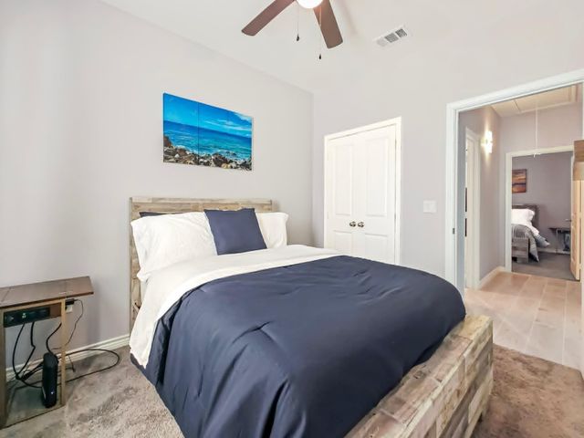 861 Palmdate, Montgomery, TX 77316