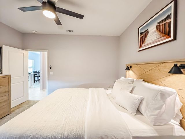 861 Palmdate, Montgomery, TX 77316
