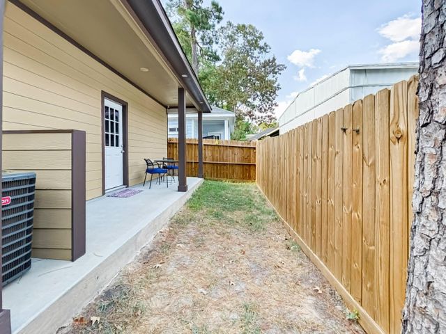 861 Palmdate, Montgomery, TX 77316